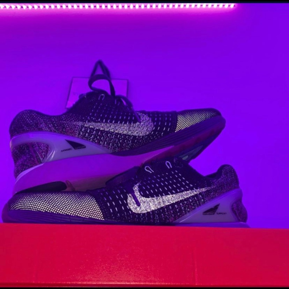 NIKE AIR MAX TAVAS